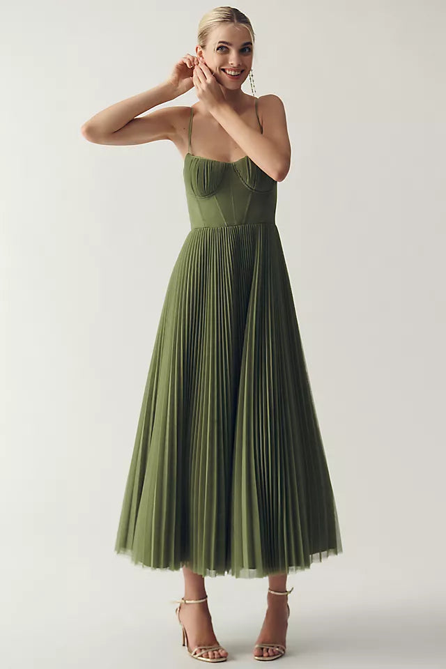 Claire™ – Geplooide tule jurk met asymmetrische drapering