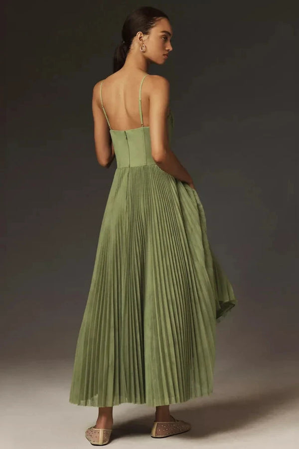 Claire™ – Geplooide tule jurk met asymmetrische drapering