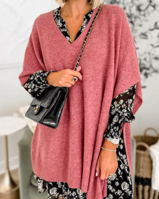 Charlot | Poncho-trui met V-hals en ruime pasvorm