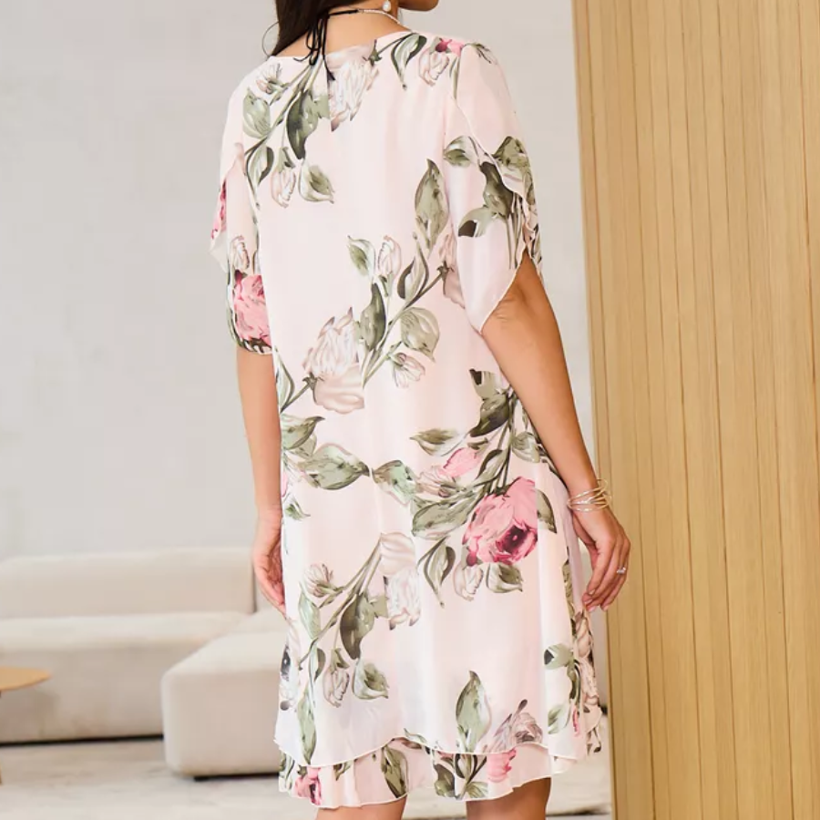 👗Rode chiffonjurk met bloemblaadjes