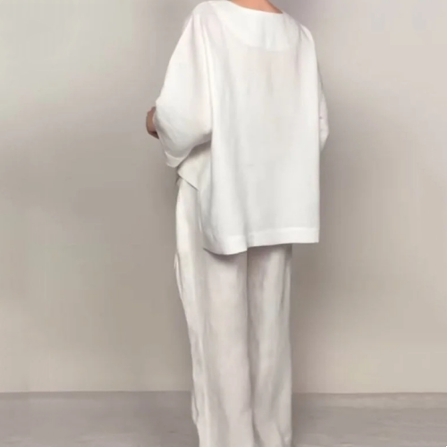 VALENTINA | 2-delige set met een relaxte pasvorm en minimalistische stijl voor dagelijks gebruik