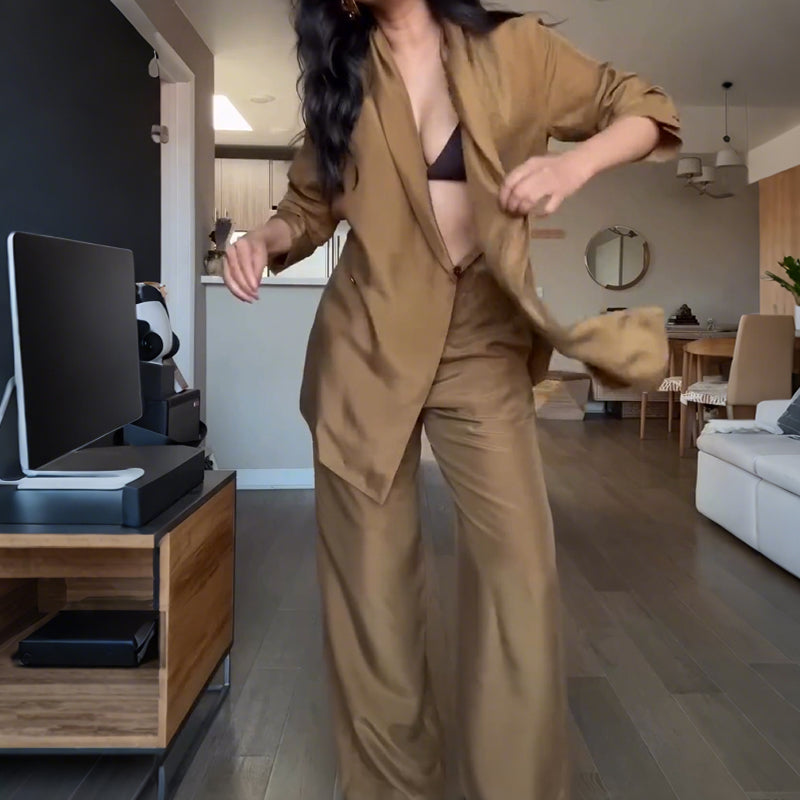 Modieuze tweedelige set voor dames bestaande uit top en broek